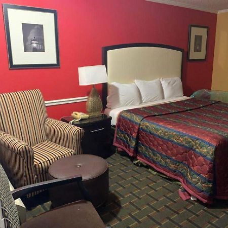 Stay Express Inn & Suites Demopolis Buitenkant foto