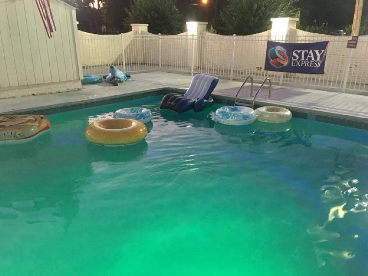 Stay Express Inn & Suites Demopolis Buitenkant foto